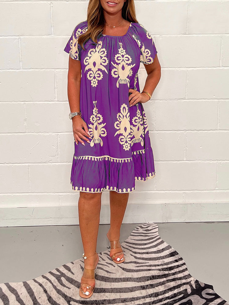 🔥👗Ruha geometrikus mintával és szögletes nyakkivágással✨