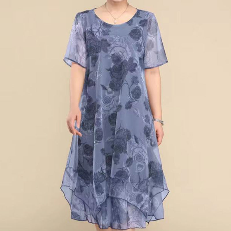 đ„đNĆi elegĂĄns alkalmi könnyƱ, nyomott ruha