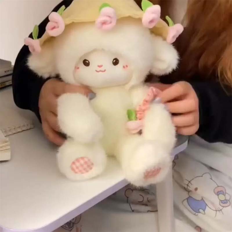Cuki plüss bárány virágcsokorral a fején