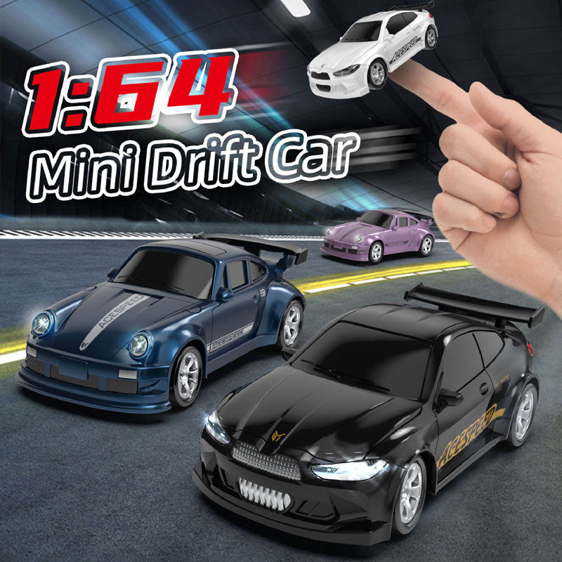 🔥🎁Egy klassz karácsonyi meglepetés ajándék! Black Friday különleges ajánlat: 1:64 méretarányú asztali távirányítós mini drift autó